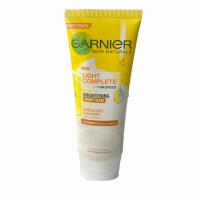 Garnier Skin Naturals Light Complete Speed Brighting Whip Foam 100ml.